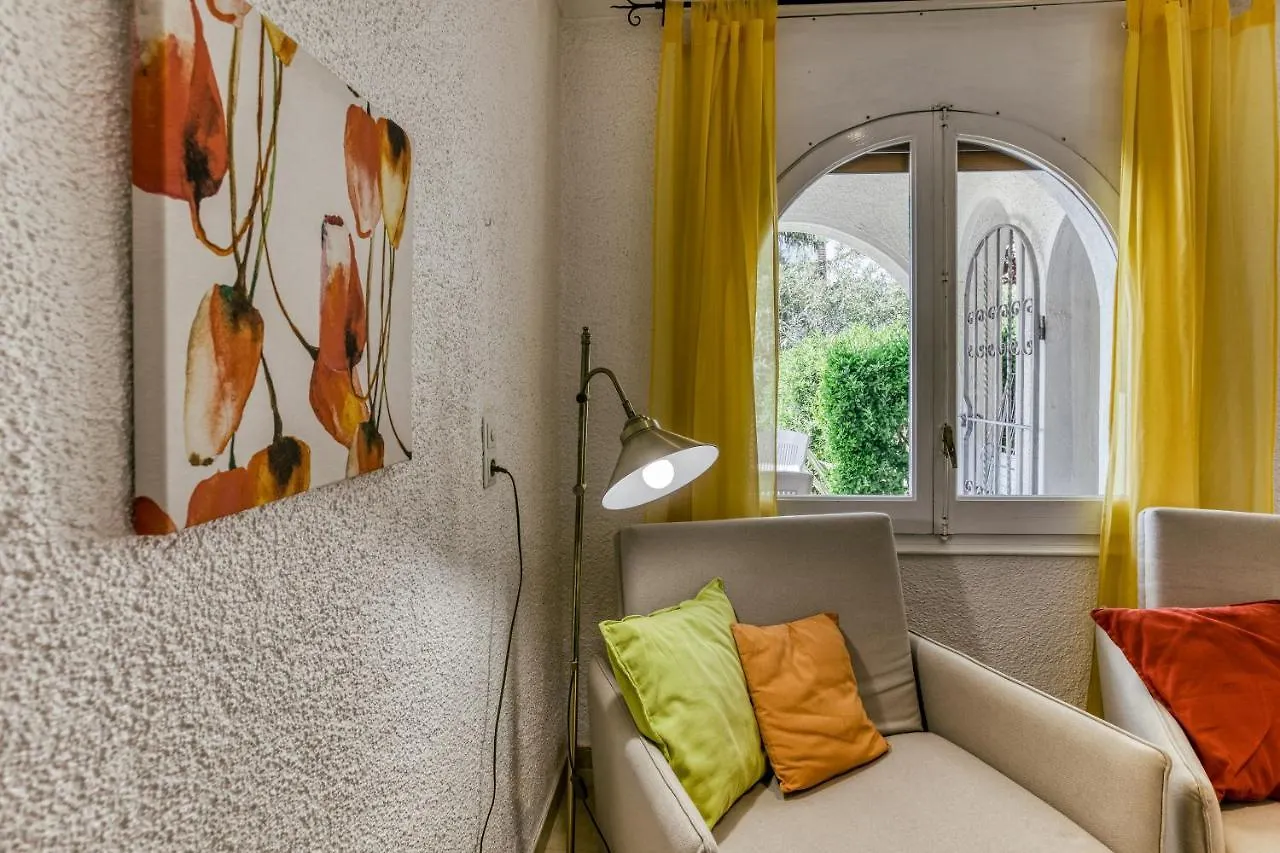 Art- Apartamentos Revilla Tacke E Empuriabrava Ferienhaus