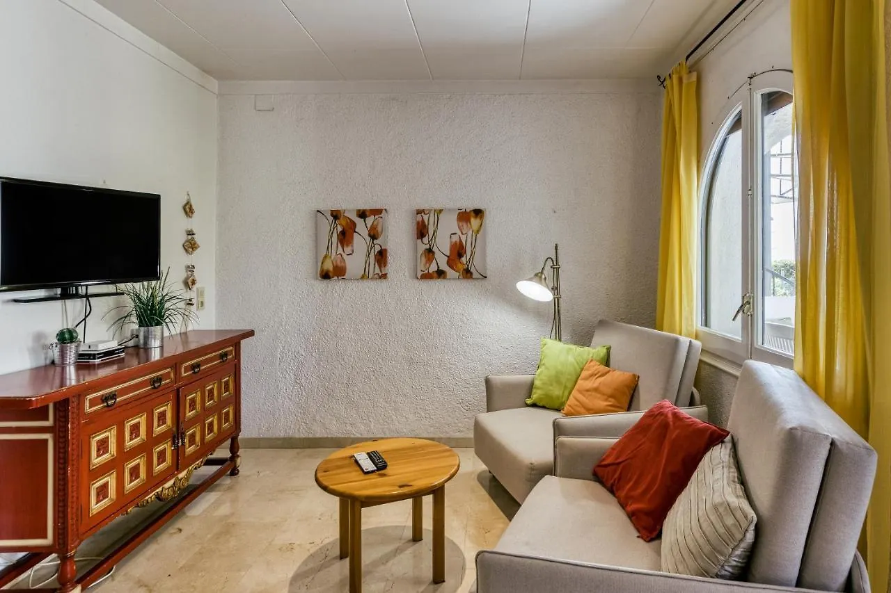 Nyaraló Art- Apartamentos Revilla Tacke E Empuriabrava