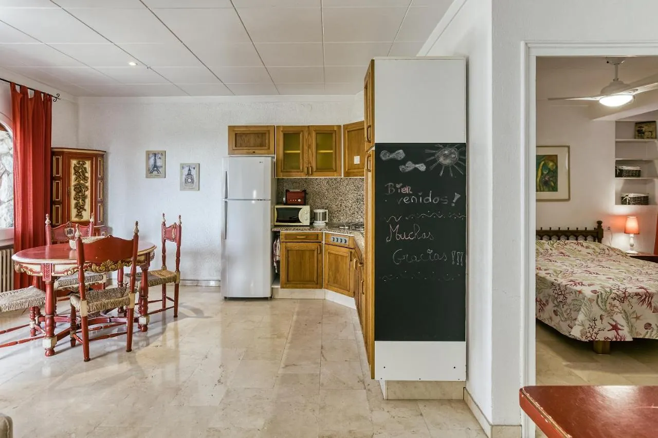 Art- Apartamentos Revilla Tacke E Empuriabrava
